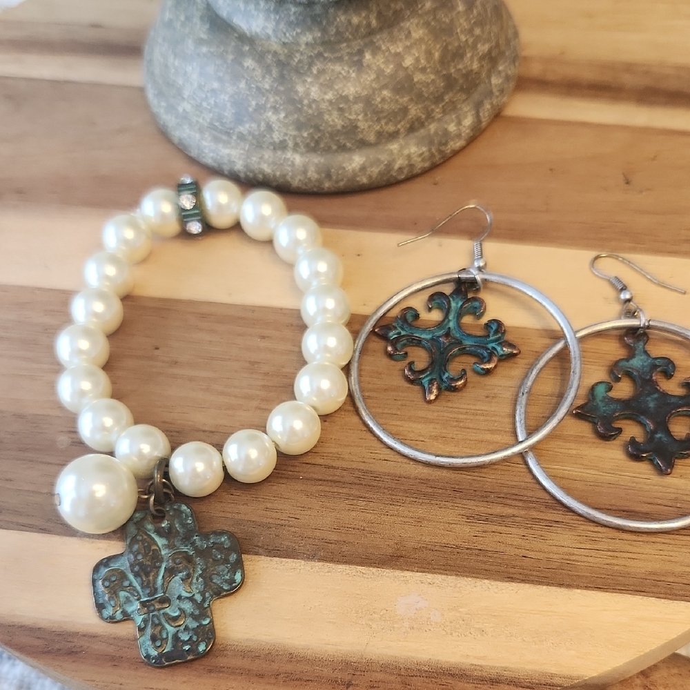 Pearl Bead Bracelet and Earrings Set